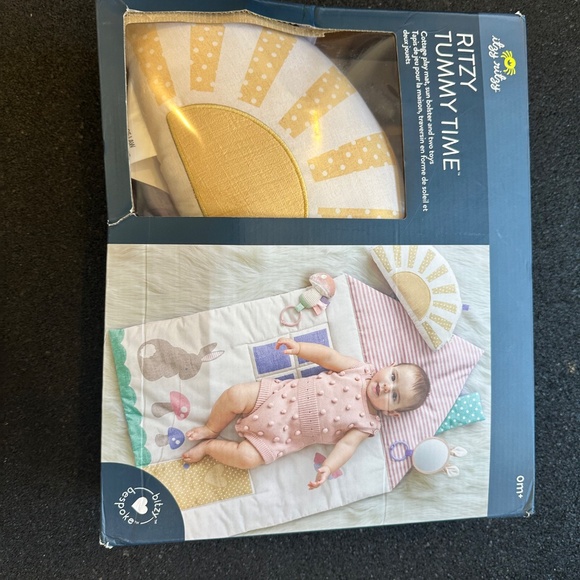 Itzy Ritzy Tummy Time Mat - Picture 3 of 3